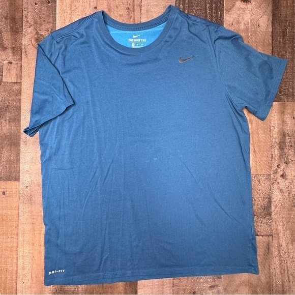 Excellent Condition Nike Dri-Fit Crew Neck Tee size XL - Picture 10 of 10